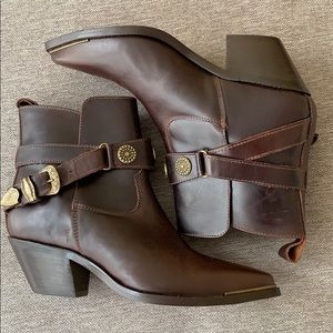 Code West Strappy Wingtip Harness Boot